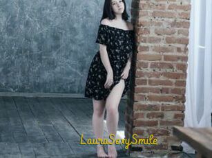 LauraSexySmile