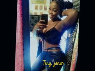 Tiny_jones